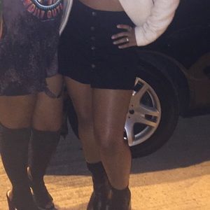 Cute black button skirt
